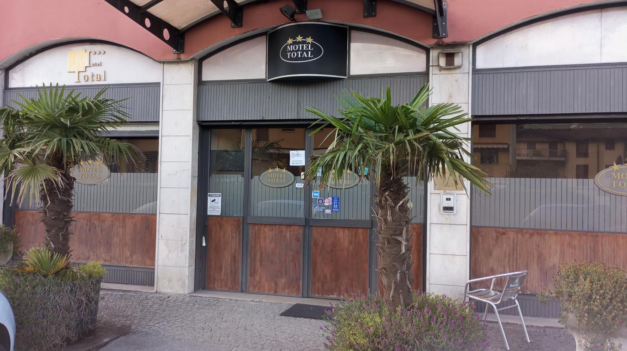 Sleep Well Hotel Total 2 Stelle Pisogne Exterior photo